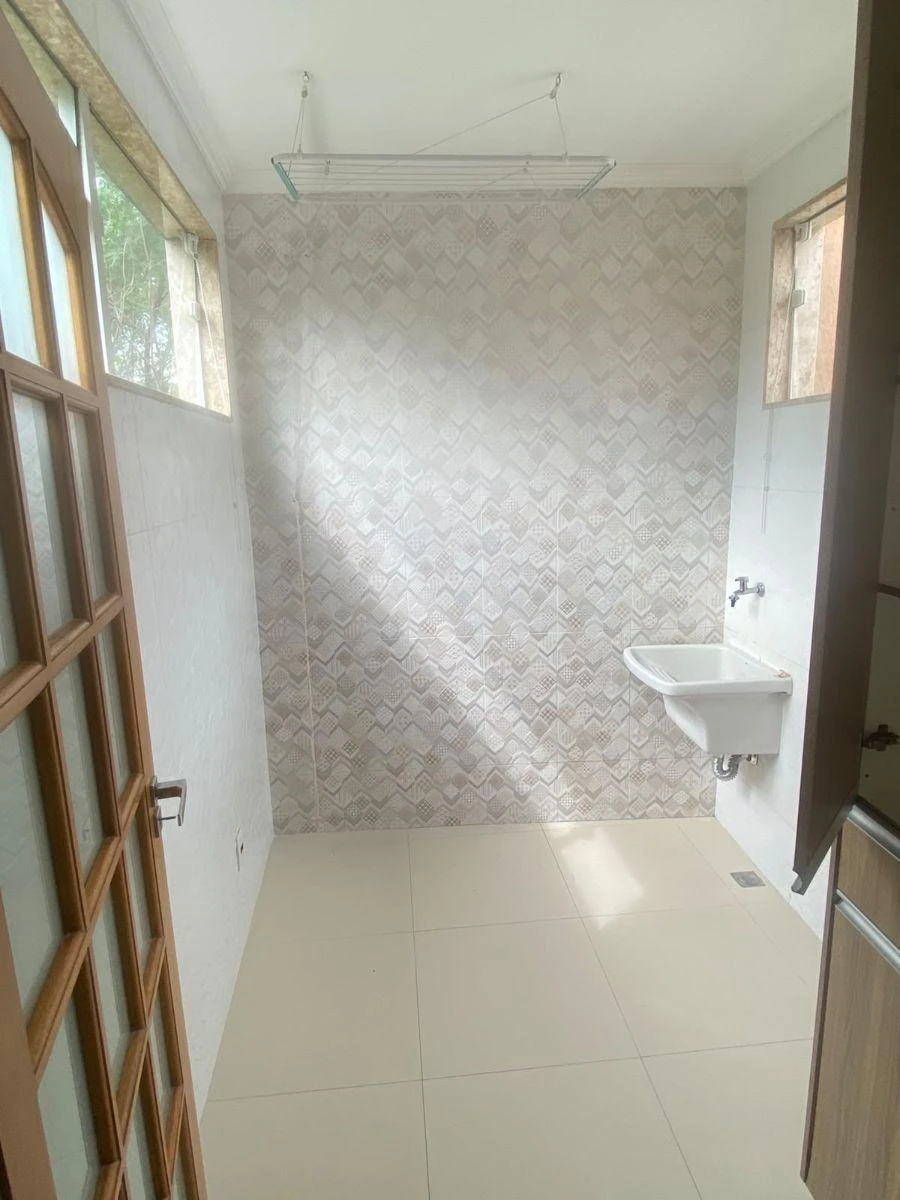 House with 1 en-suite bedroom and 1 total bathroom — photo 6