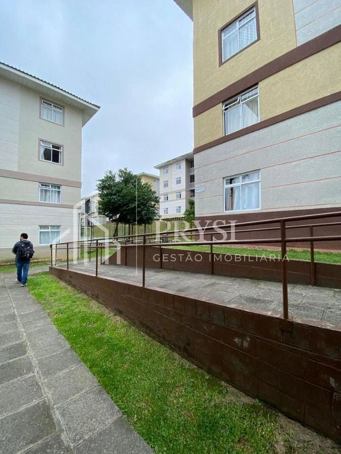 Furnished 2-bedroom apartment with private BBQ — photo 17