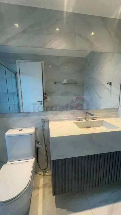 Вид на воду и 4 спальни: квартира 156 м² — photo 35