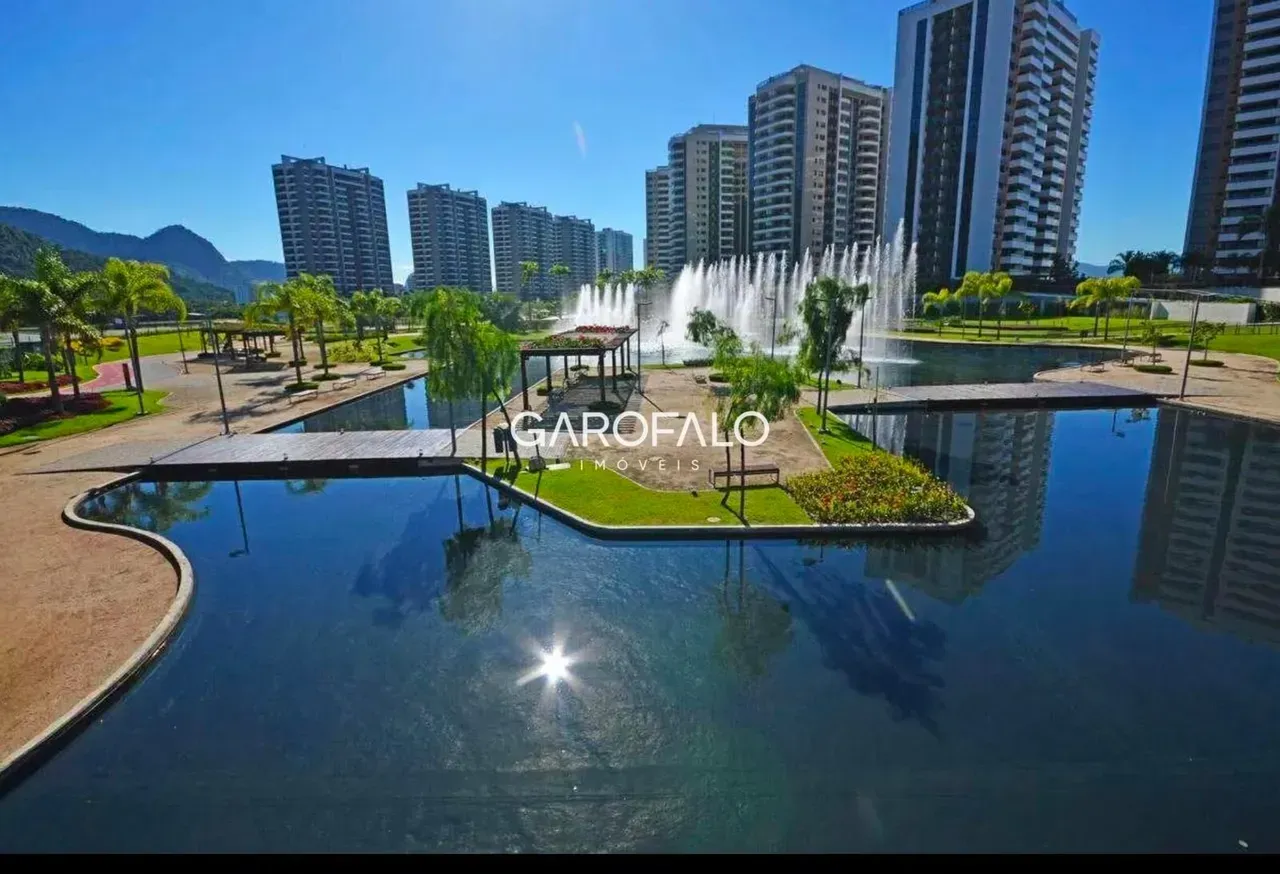 Furnished apartment with 3 bedrooms and a glassed-in balcony — photo 10