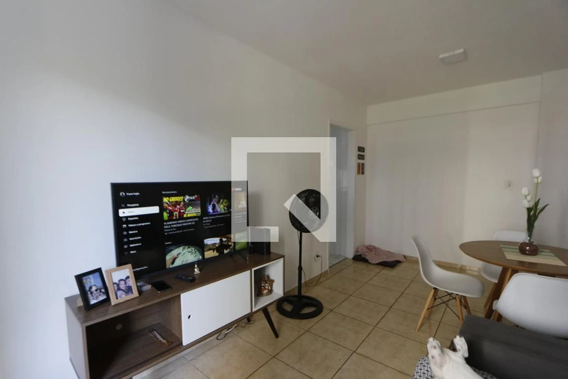 Apartamento mobiliado de 2 quartos em condomínio com piscina — photo 18