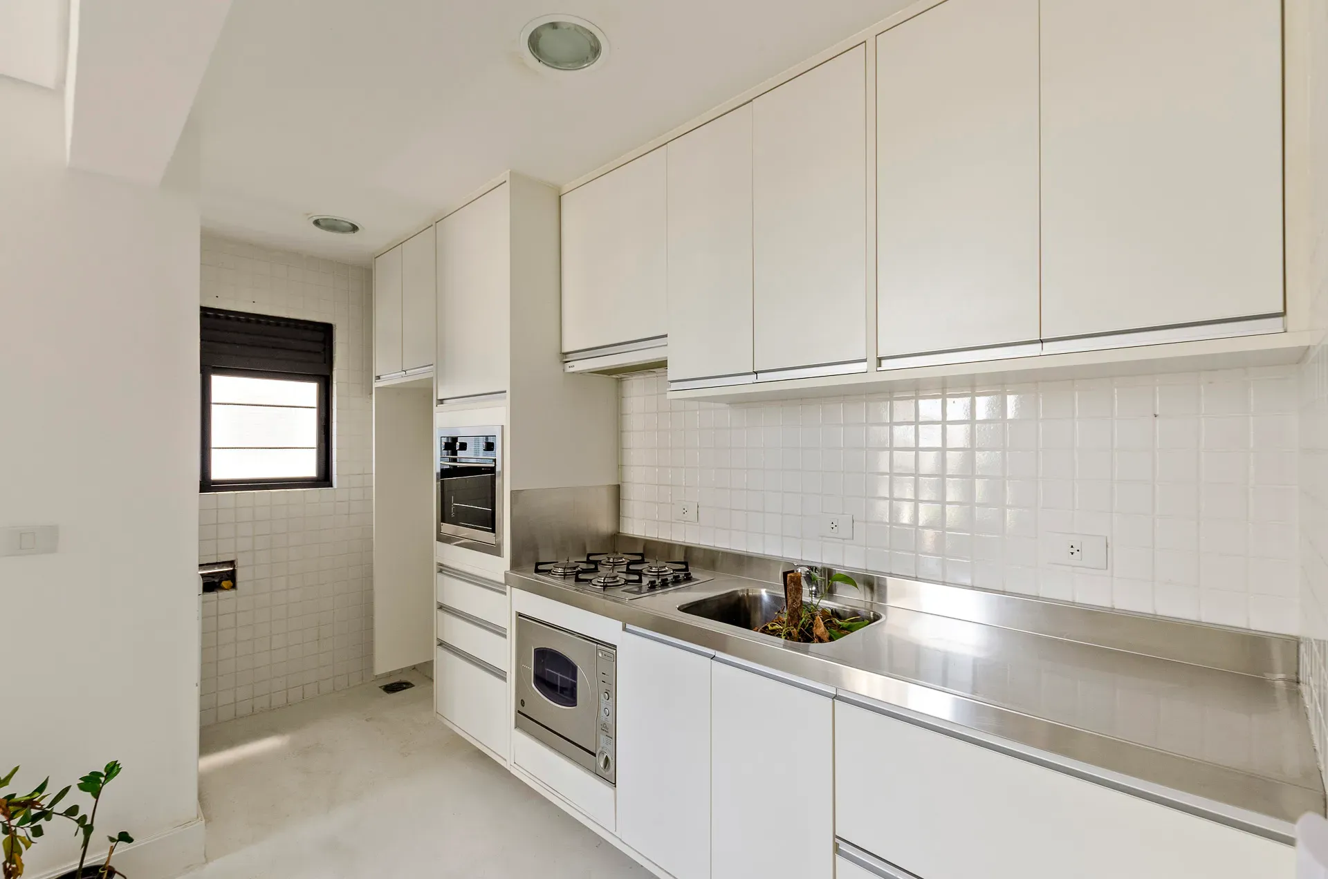 90 m² loft with 1 parking spot and suite — photo 7