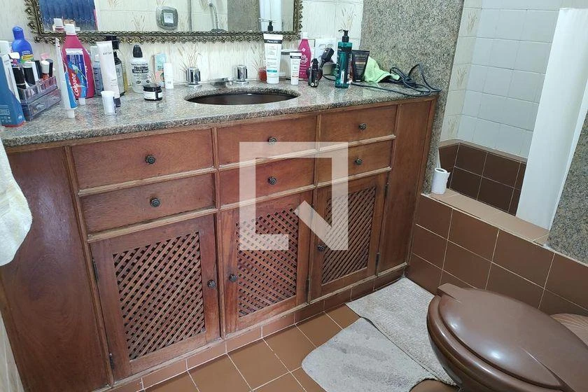 Unfurnished house with 5 bedrooms and 323 m² plus BBQ area — photo 30