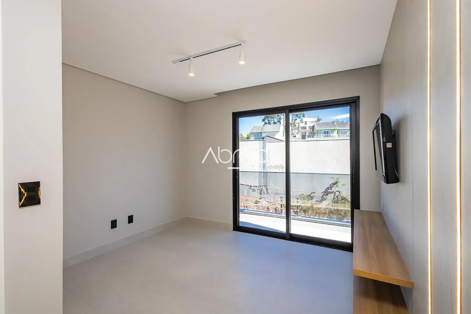 Townhouse in a gated community with 3 bedrooms and open kitchen — photo 21