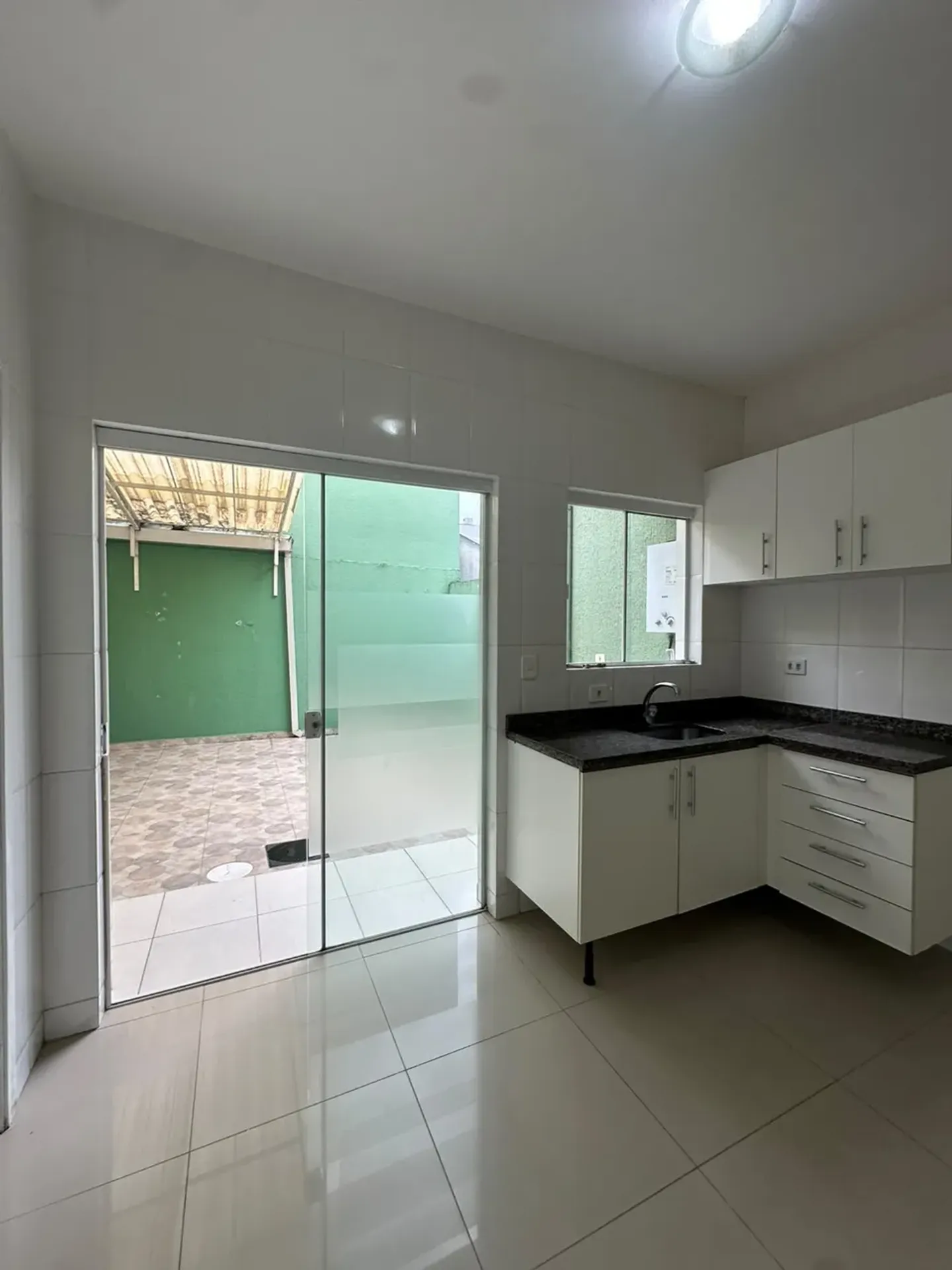 Casa de 3 quartos com jacuzzi, Santa Felicidade