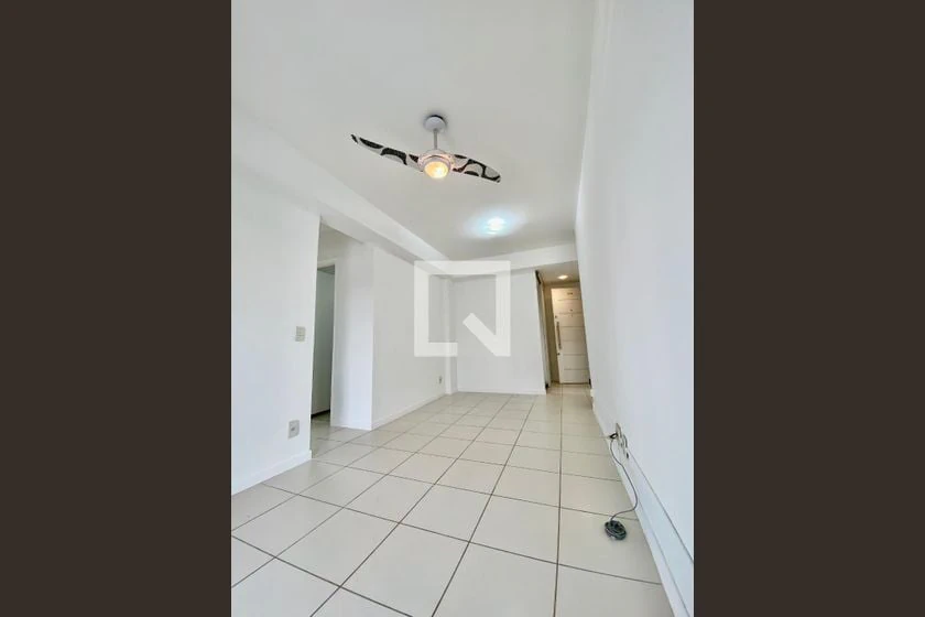 Apartamento de 2 quartos em condomínio com piscina — photo 10