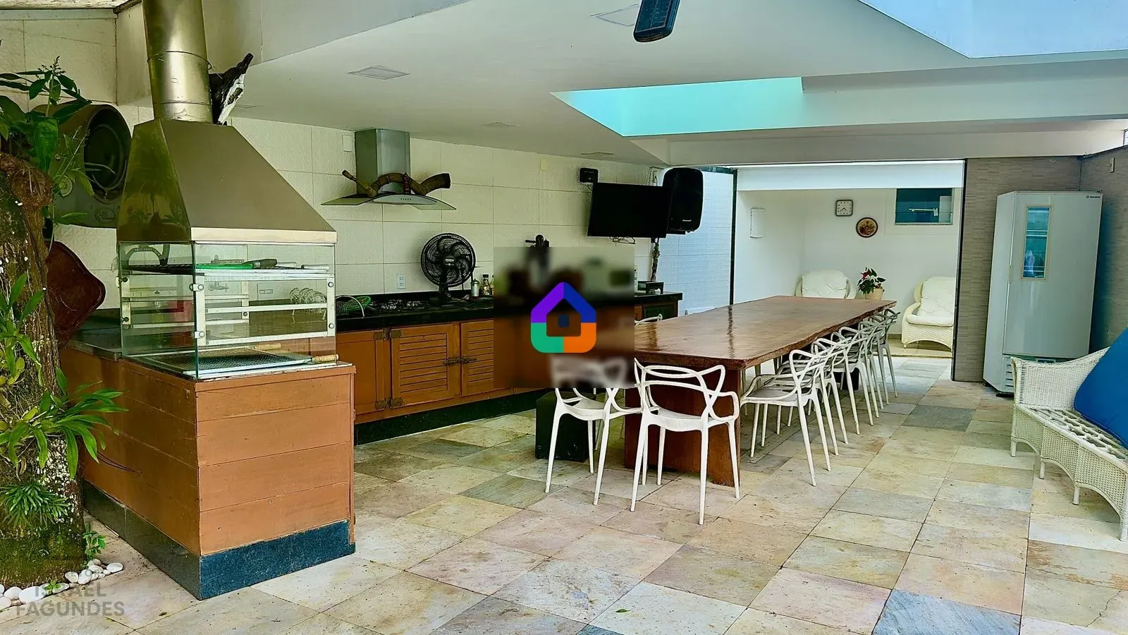 Furnished 605 m² house with 6 bedrooms and 15 parking — photo 48