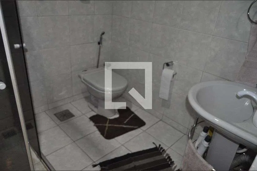 Rental house with a suite and 6 bedrooms — photo 23