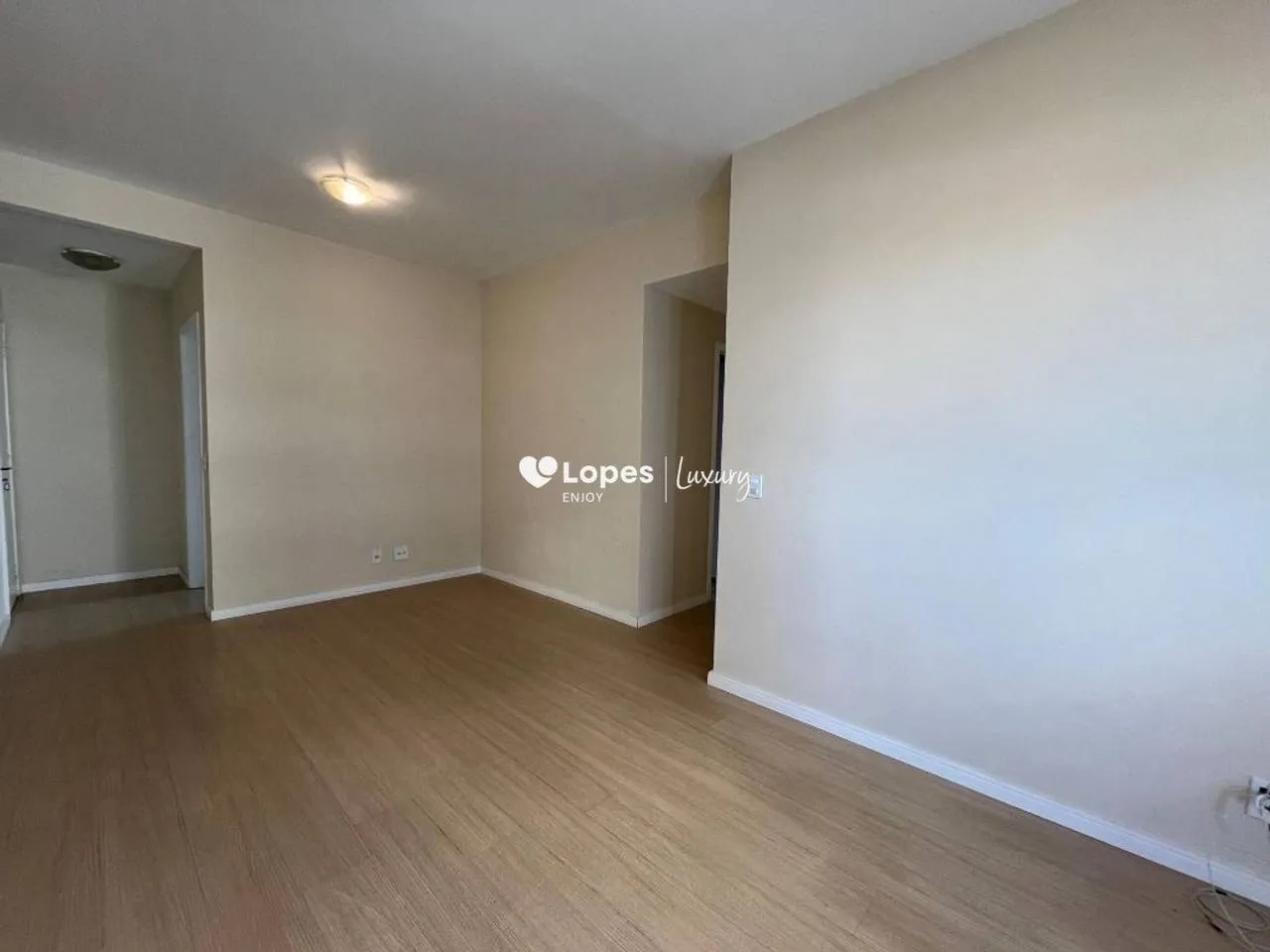 Rental apartment with 3 bedrooms, balcony and 3 bathrooms — photo 12