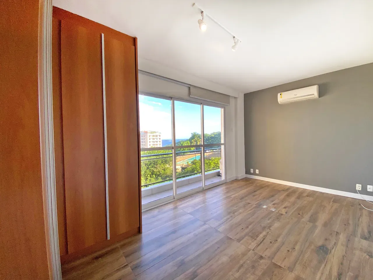 3-bedroom apartment in a building with a sauna — photo 6