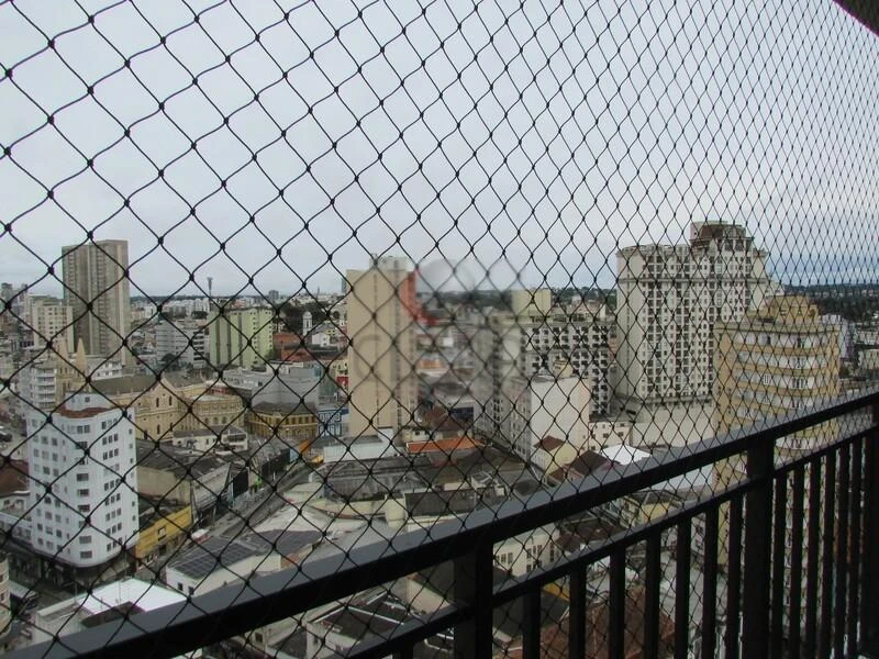 One-bedroom apartment in a building with a coworking space — photo 13