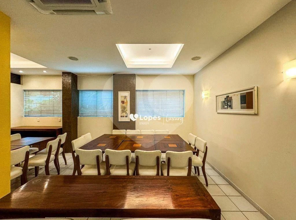 158 m² duplex penthouse with 3 bedrooms and 4 bathrooms — photo 35