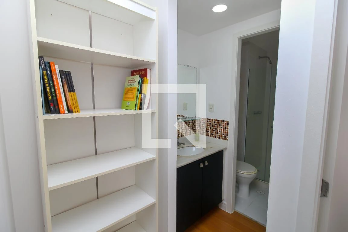Washing machine in a 2-bedroom apartment, 60 m² — photo 36