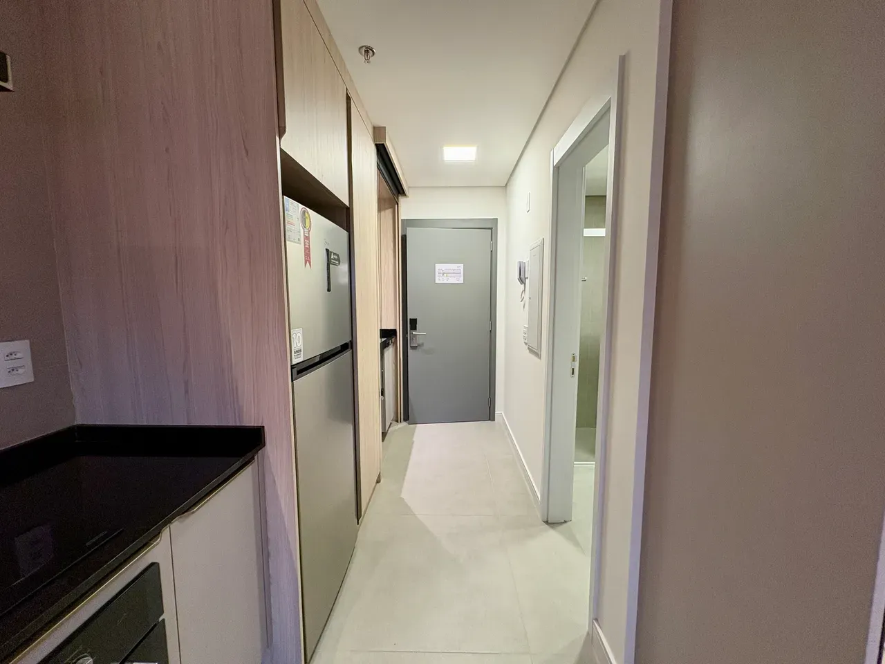 Furnished studio with an open-plan kitchen and A/C — photo 17