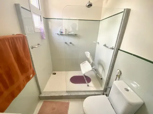 Casa com 4 dormitórios e 5 banheiros, com garagem — photo 13