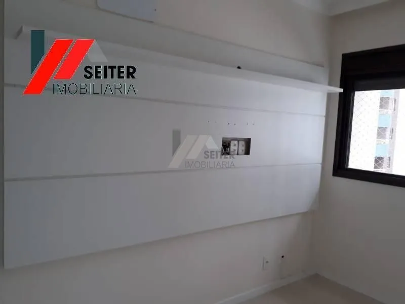 110 m² apartment with 2 bedrooms, 1 suite, balcony — photo 25
