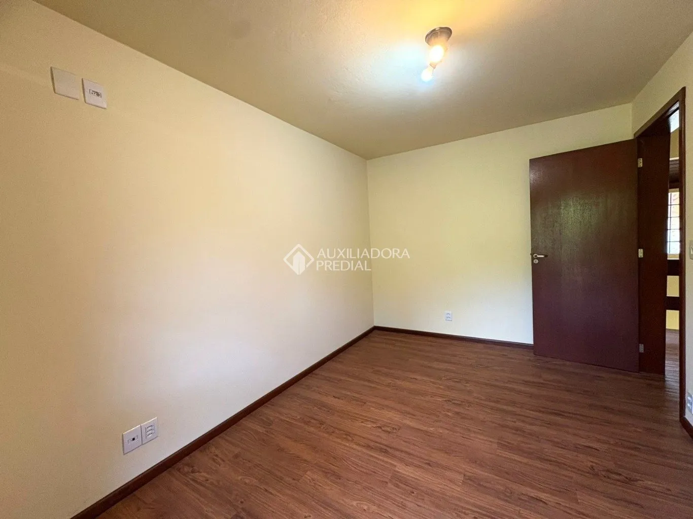 Closed-condominium house with 4 bedrooms and 3 bathrooms — photo 26