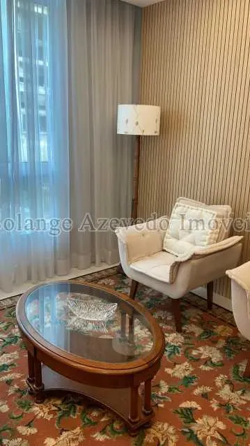 Home office in a 2-bedroom apartment, 130 m²