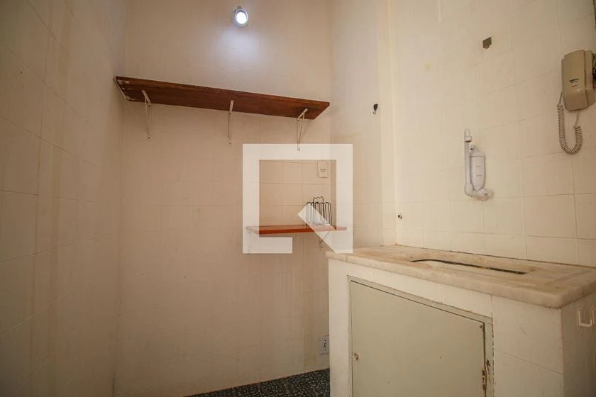 1 quarto e piso de madeira ou laminado: apartamento de 21 m² — photo 10