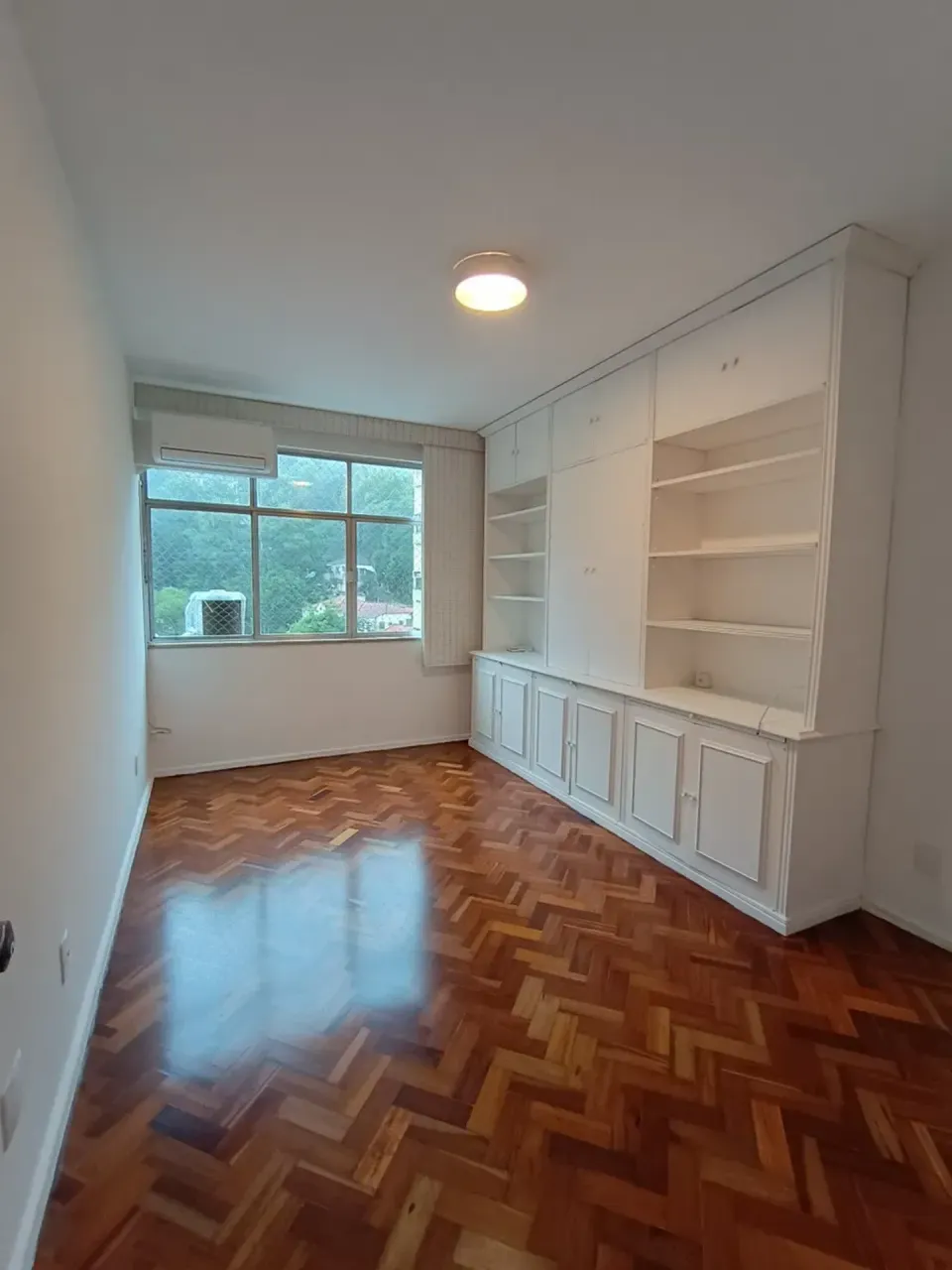 Apartamento com 2 quartos e vaga de garagem — photo 2