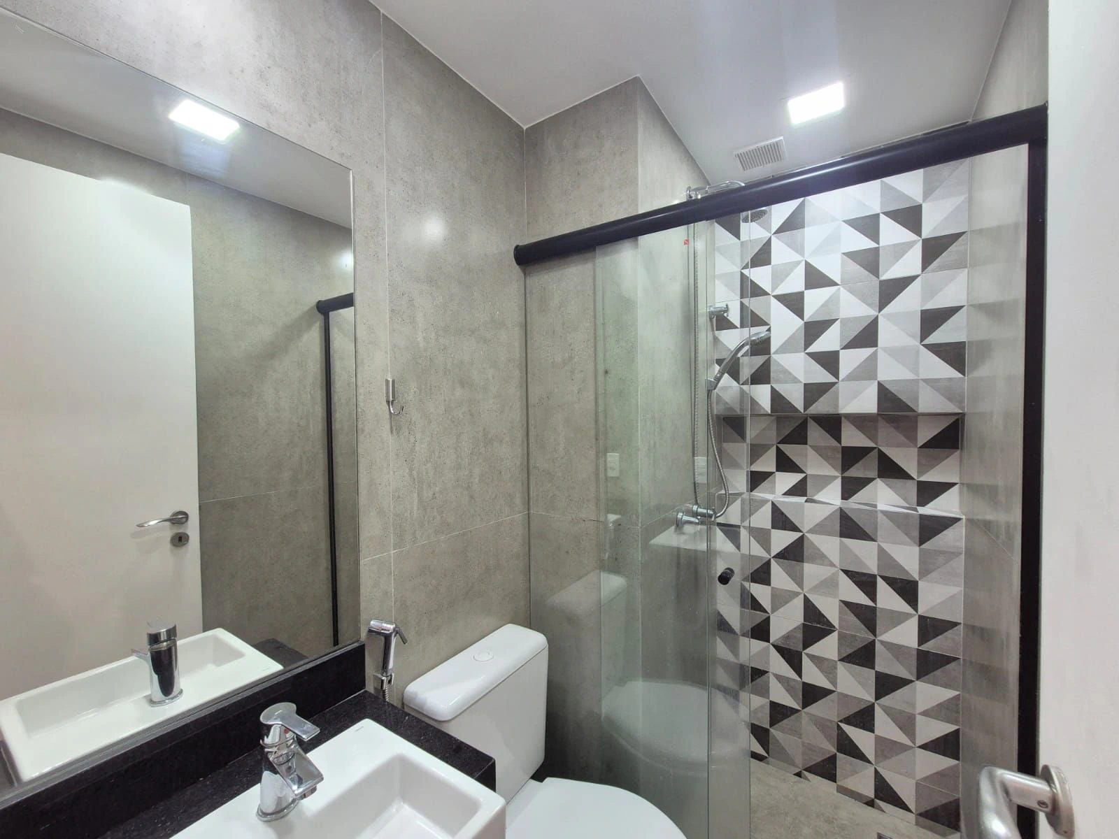 Квартира 74 м² з власним басейном та заскленим балконом — photo 16