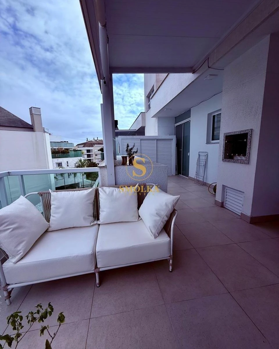 3-bedroom apartment with a grill on the balcony — photo 15
