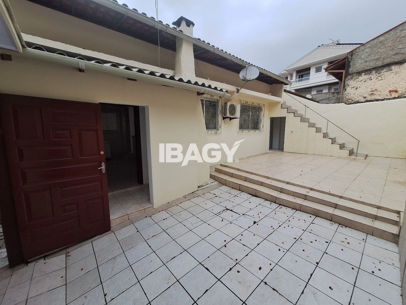 Private BBQ in a 5-bedroom house, 128 m² — photo 7