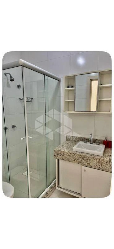 3-bedroom apartment in a building with a pool — photo 10