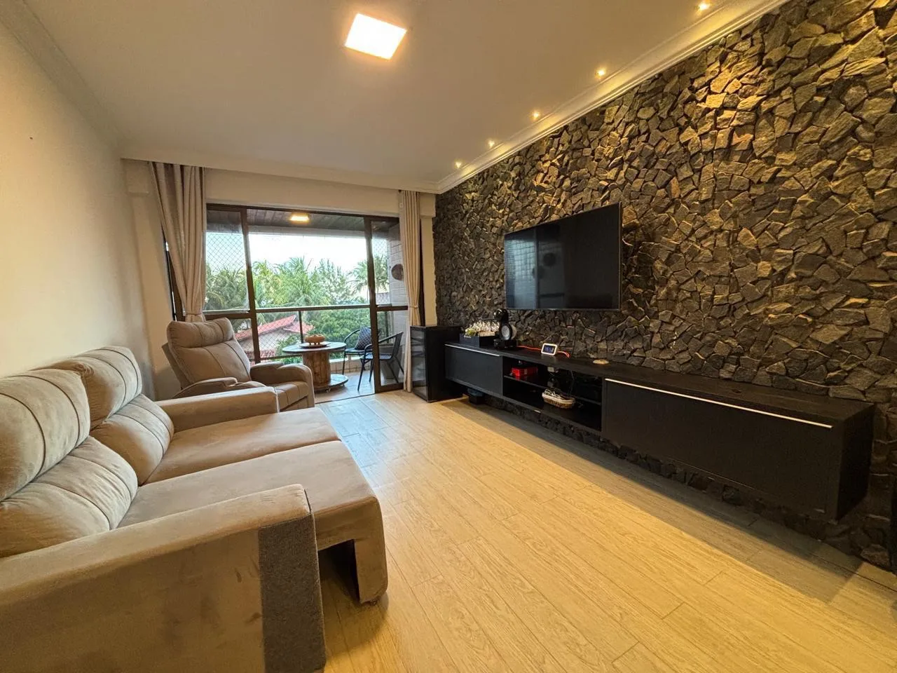 Стиральная машина и 3 спальни: квартира 112 м²