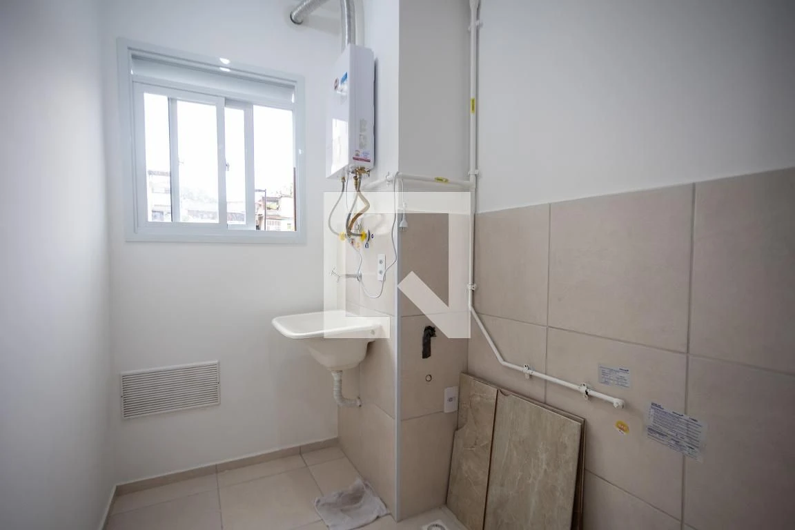 2-bedroom apartment in a building with a gym — photo 25