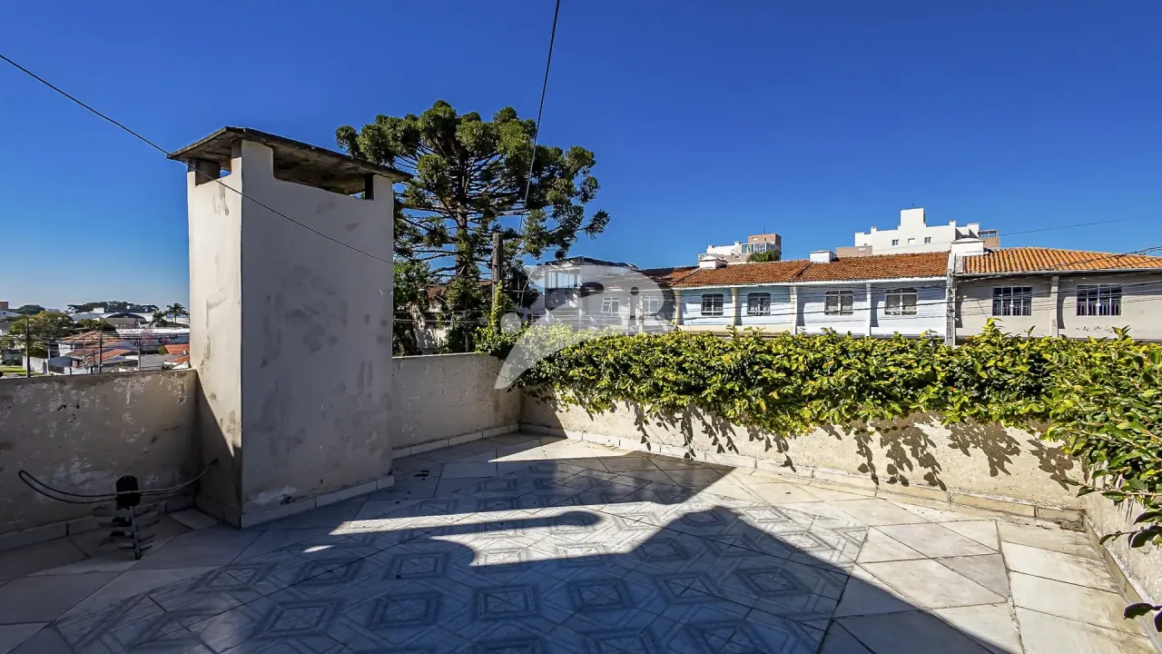 3-bedroom house with 3 bathrooms and 233 m² — photo 15