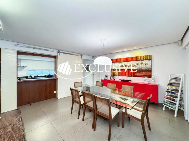 Furnished apartment with 4 bedrooms and 5 bathrooms — photo 19