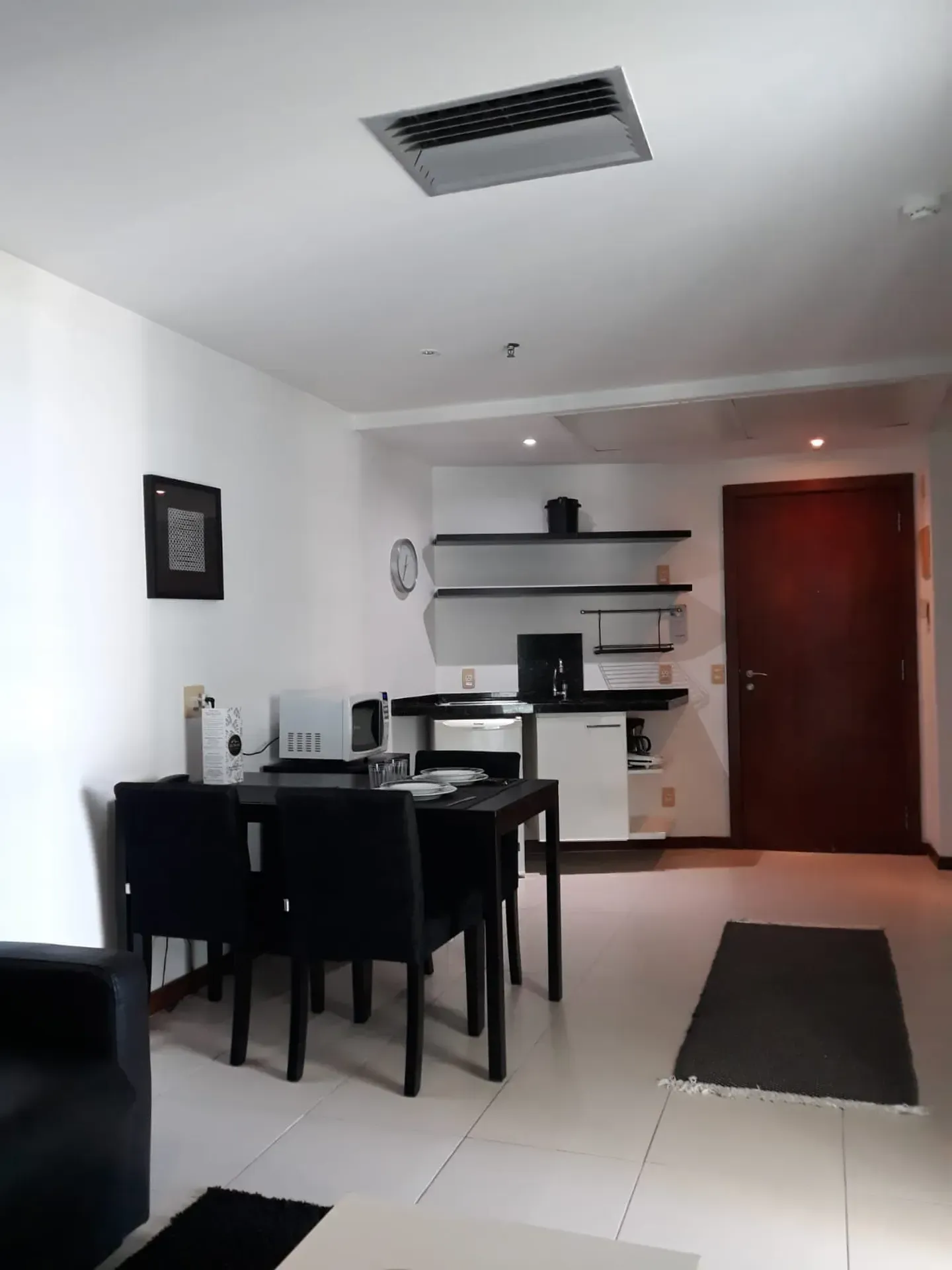 Apartamento mobiliado de 1 quarto com varanda e 1 vaga — photo 11