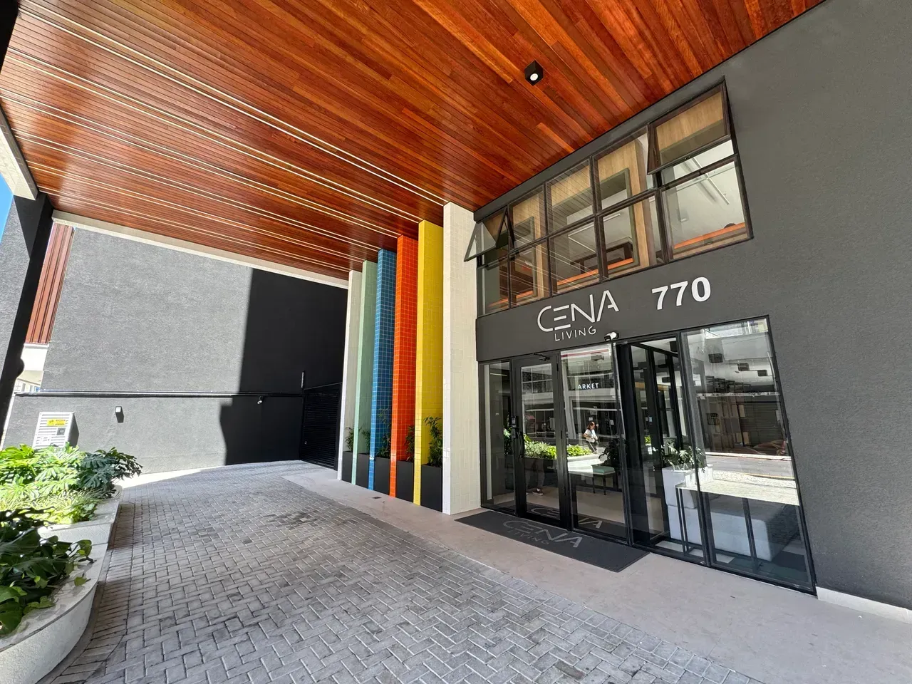 Furnished 1-bedroom apartment with a balcony — photo 13