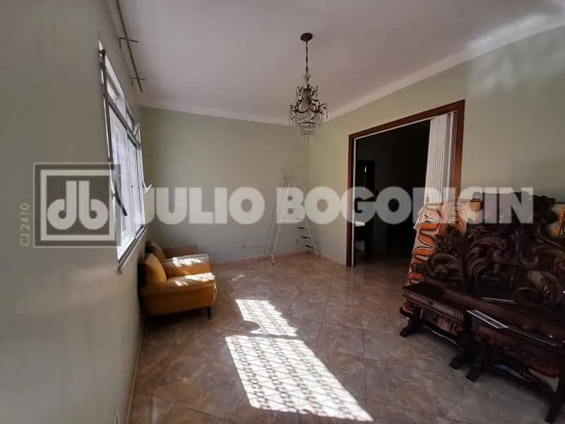 Casa com 360 m² e piscina compartilhada