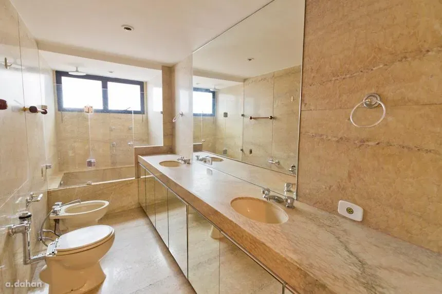 Apartamento de 400 m² com 4 quartos e 5 banheiros — photo 22