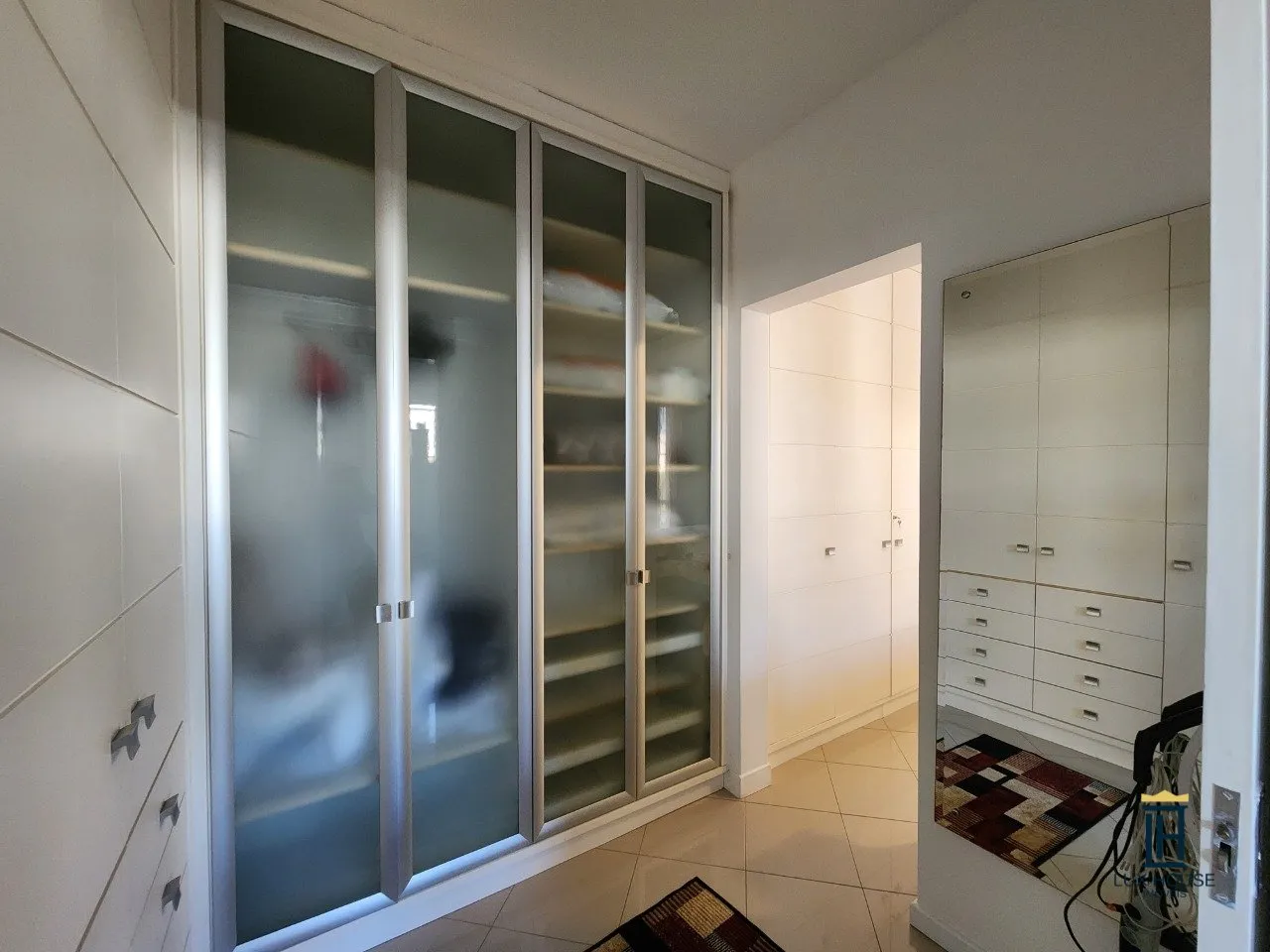 Casa amueblada con 6 dormitorios y 600 m² — photo 25