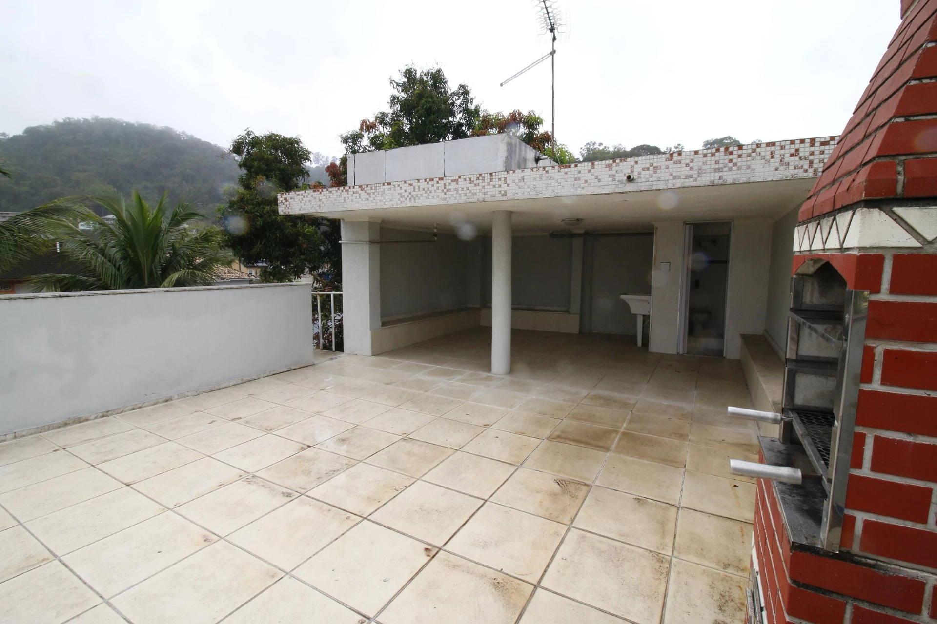 Condo house with 4 bedrooms and 2 en-suites, 3 parking — photo 29