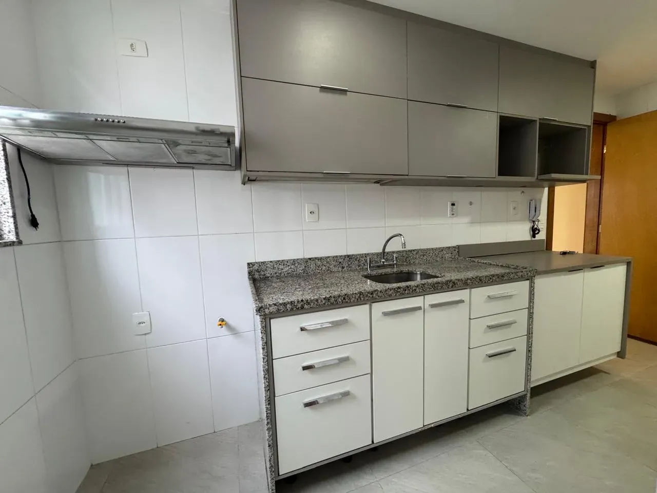 2-bedroom apartment, both with their own bathrooms, 96 m² — photo 20