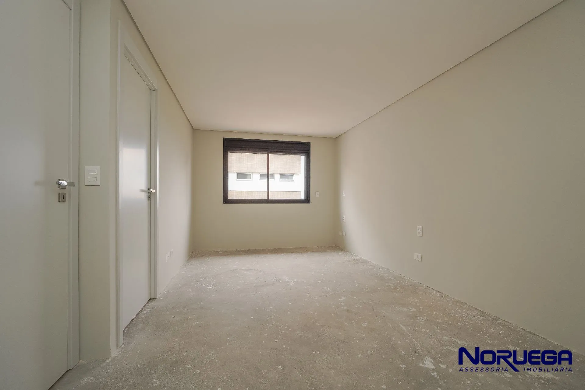 Apartment, 188 m², with a glass-enclosed balcony — photo 23