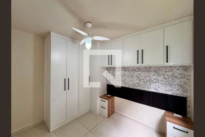 Apartamento mobiliado de 2 quartos em condomínio com piscina — photo 6