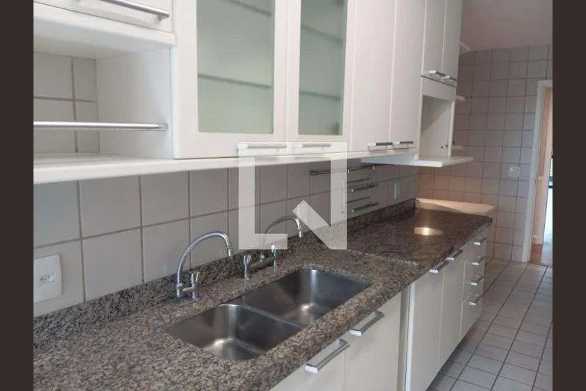 250 m² apartment with 4 bedrooms and 3 parking spots — photo 24