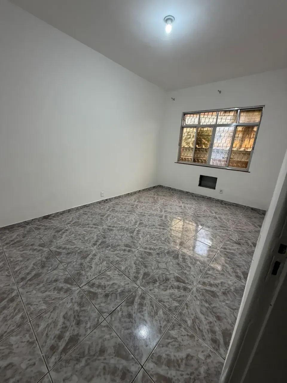 Unfurnished house with a closed kitchen and 3 bedrooms — photo 7