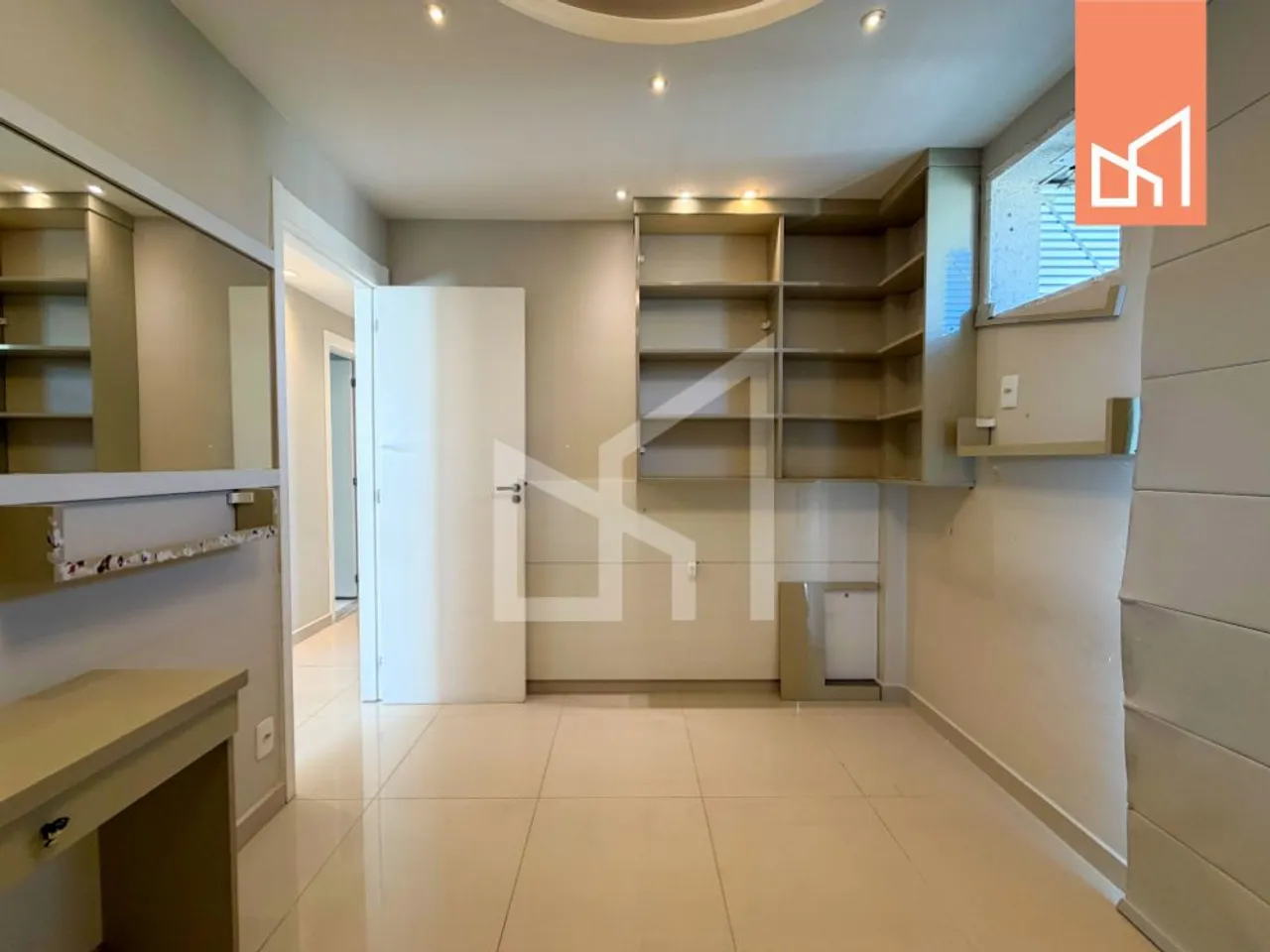 Rental apartment with an open-plan kitchen, 3 bedrooms — photo 3