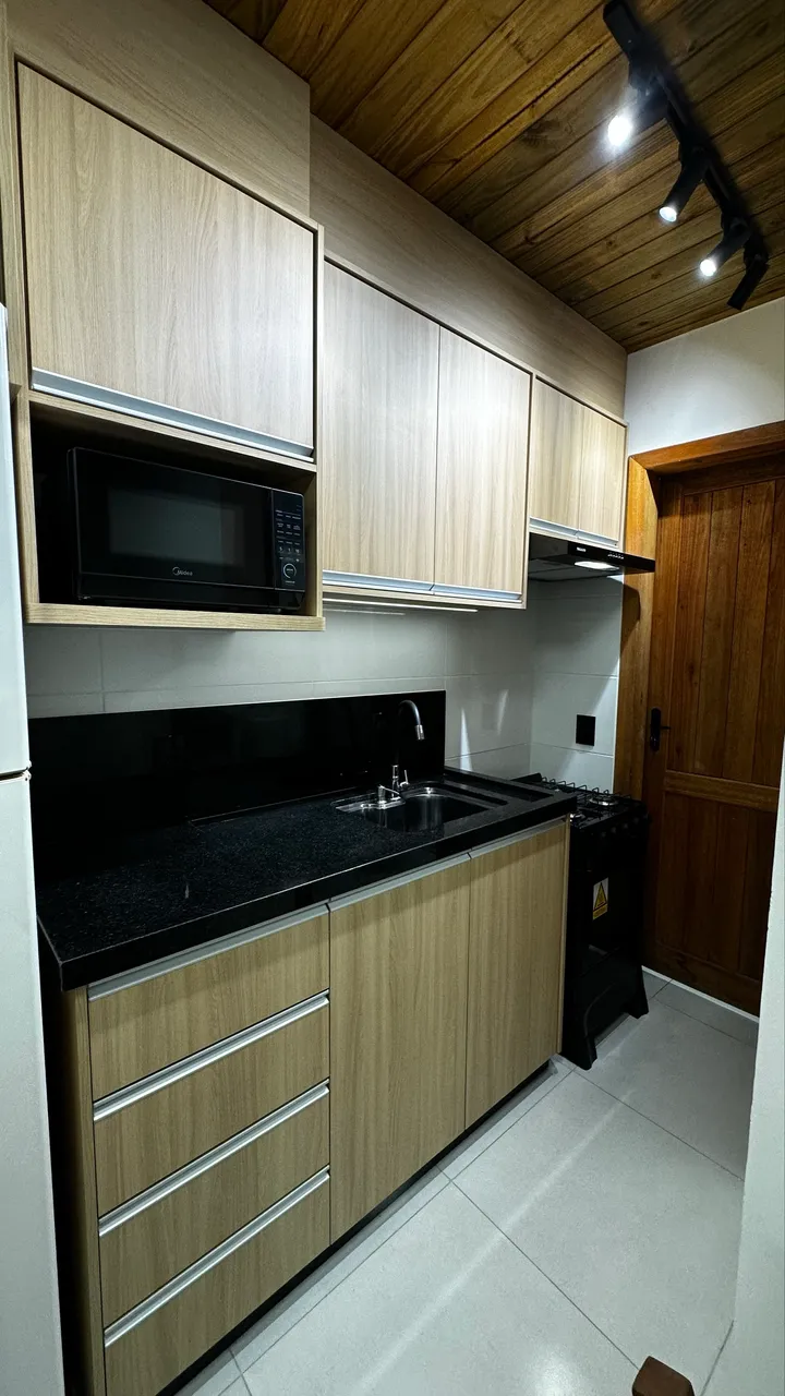 Furnished loft with 1 bedroom and open-plan gas kitchen
