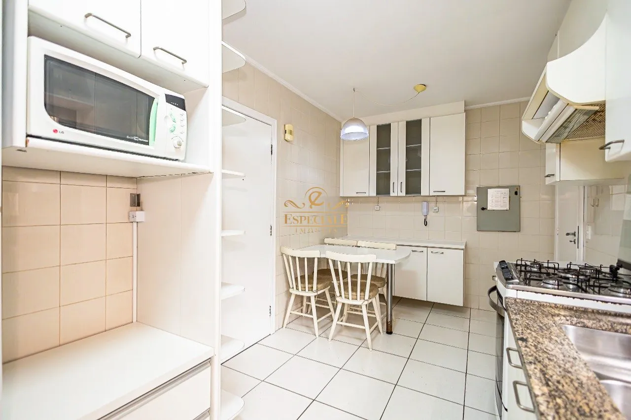 Apartment with 3 en-suite bedrooms and balcony — photo 16