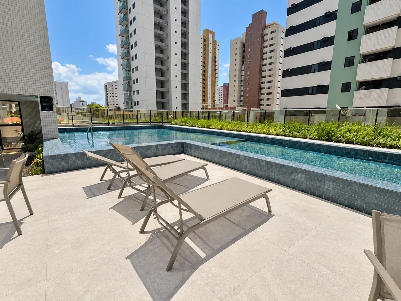 93 m² apartment with a private garden and BBQ area — photo 4