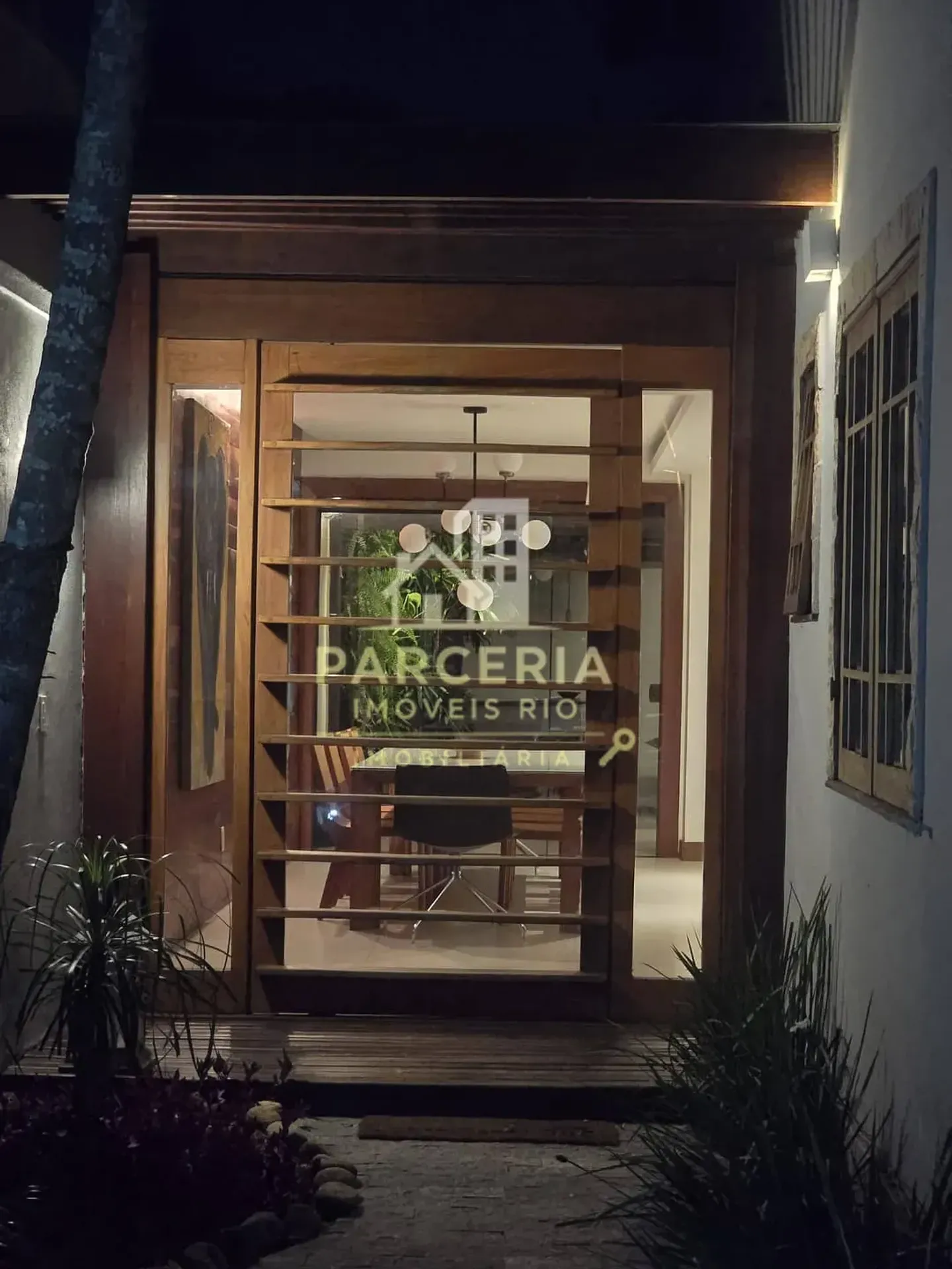 Casa mobiliada com 5 quartos e área de piscina compartilhada — photo 45