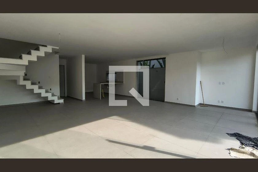 4-bedroom house with 210 m² and 4 parking spaces — photo 17