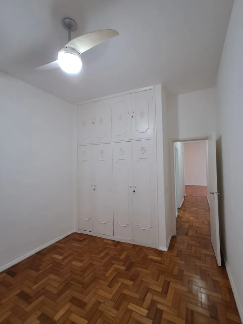 3-bedroom apartment with built-in wardrobes — photo 11